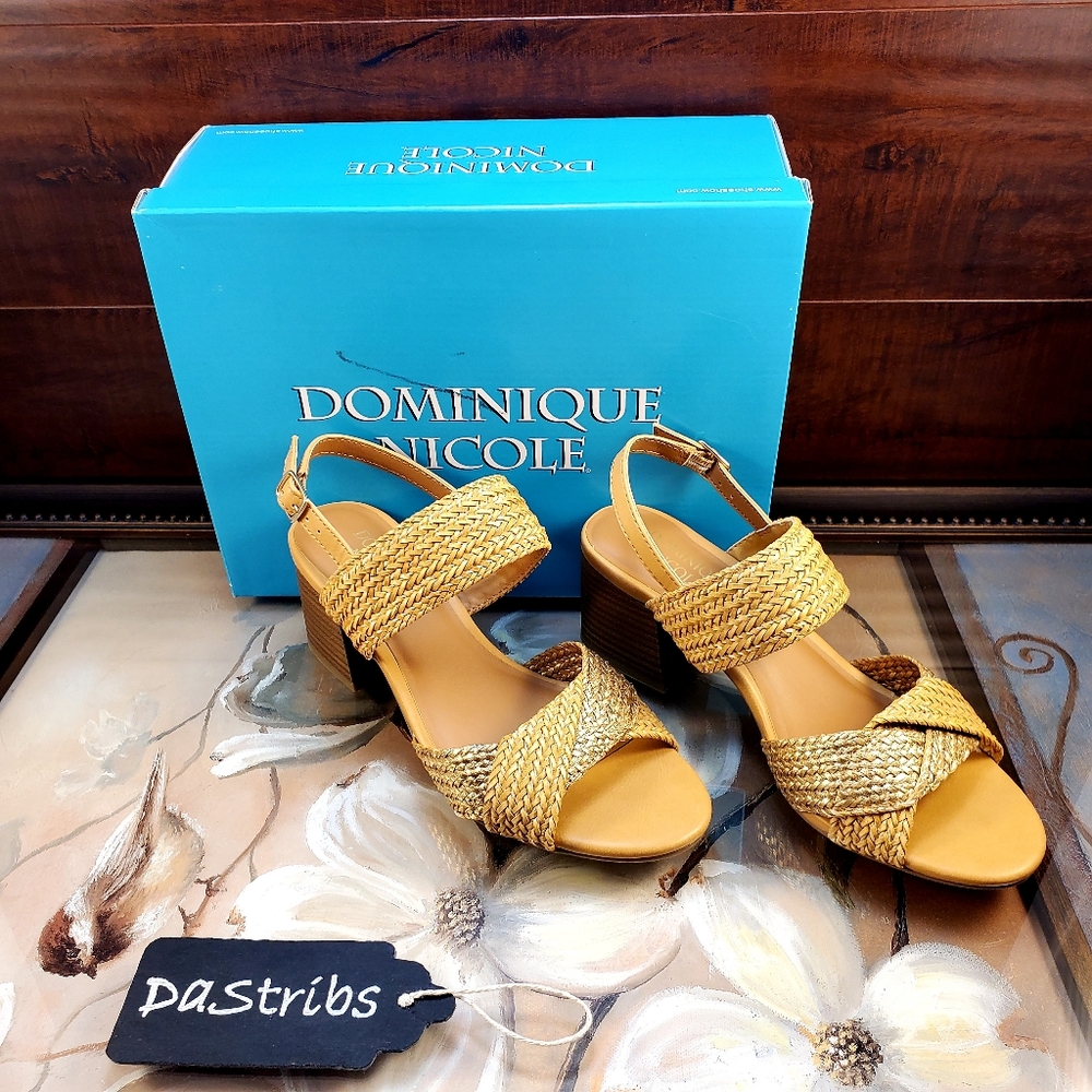 Dominique Nicole Trendy Sandles Size 7